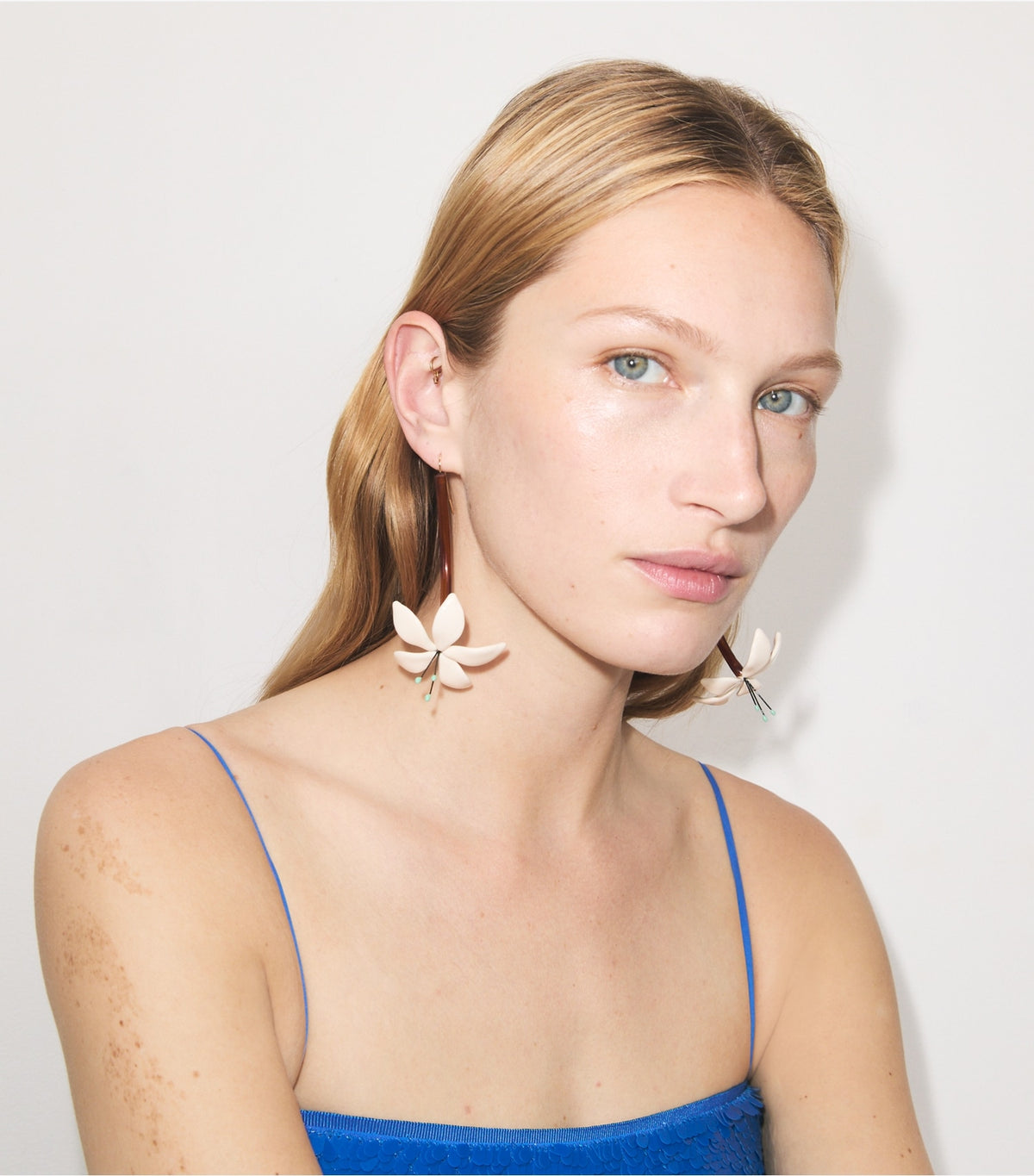 Flower Earrings - Tortoise | Tory Burch Latest