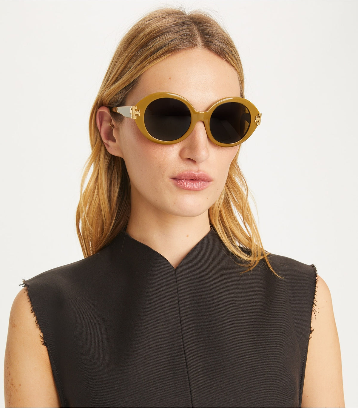 Eleanor Oval Sunglasses - Black/Ivory/Dark Grey Solid | Tory Burch Top Pick