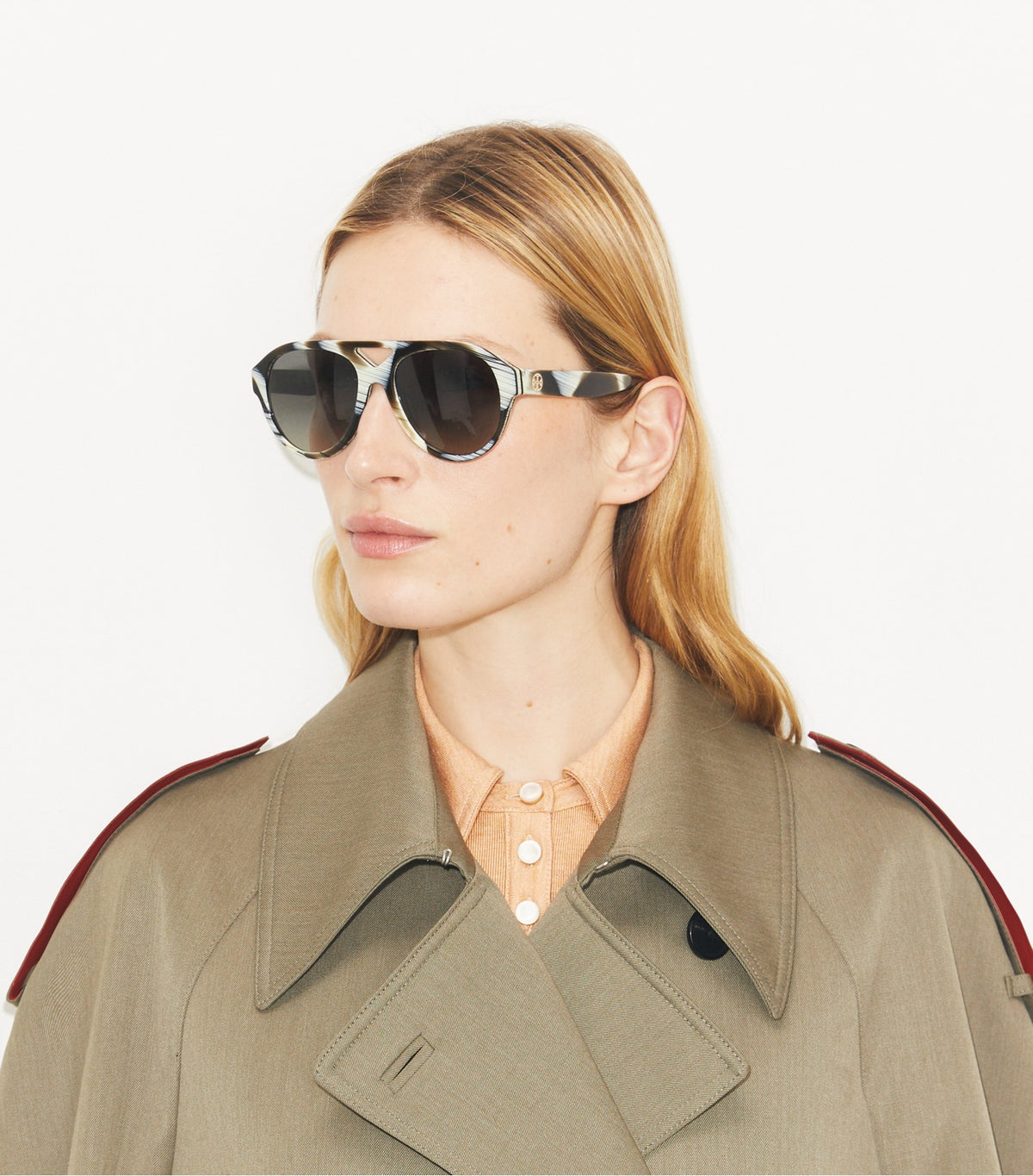 Miller Pilot Sunglasses - Ivory Brown Horn/Light Gray Gradient | Tory Burch Essential