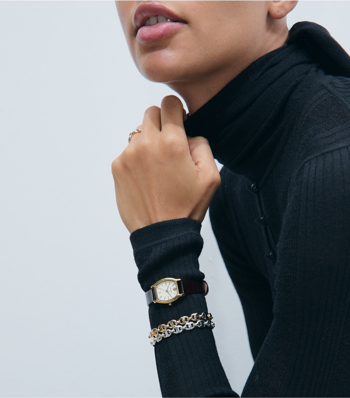 Small Eleanor Curve Watch - Ivory/Gold/Black Croc | Tory Burch Essential