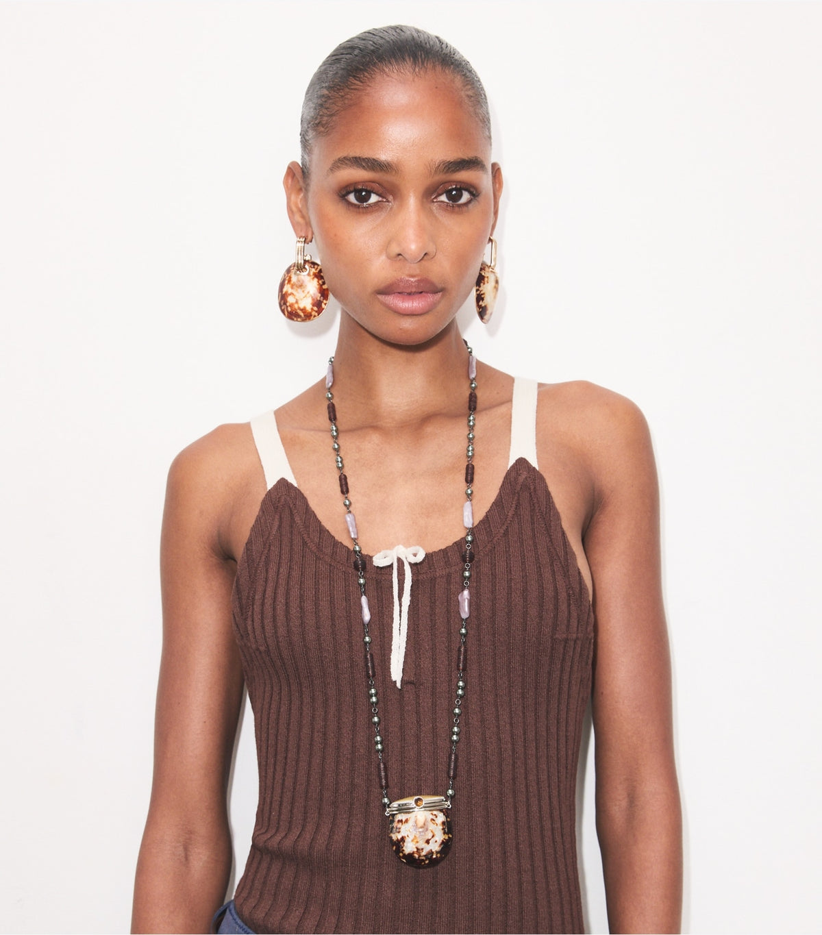 Runway Shell Drop Earrings - Light Brass | Tory Burch Best Seller