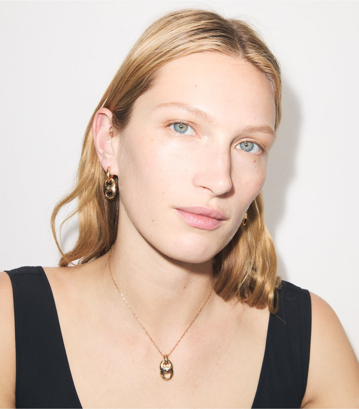 Gemini Link Pendant Necklace - Light Brass | Tory Burch Popular