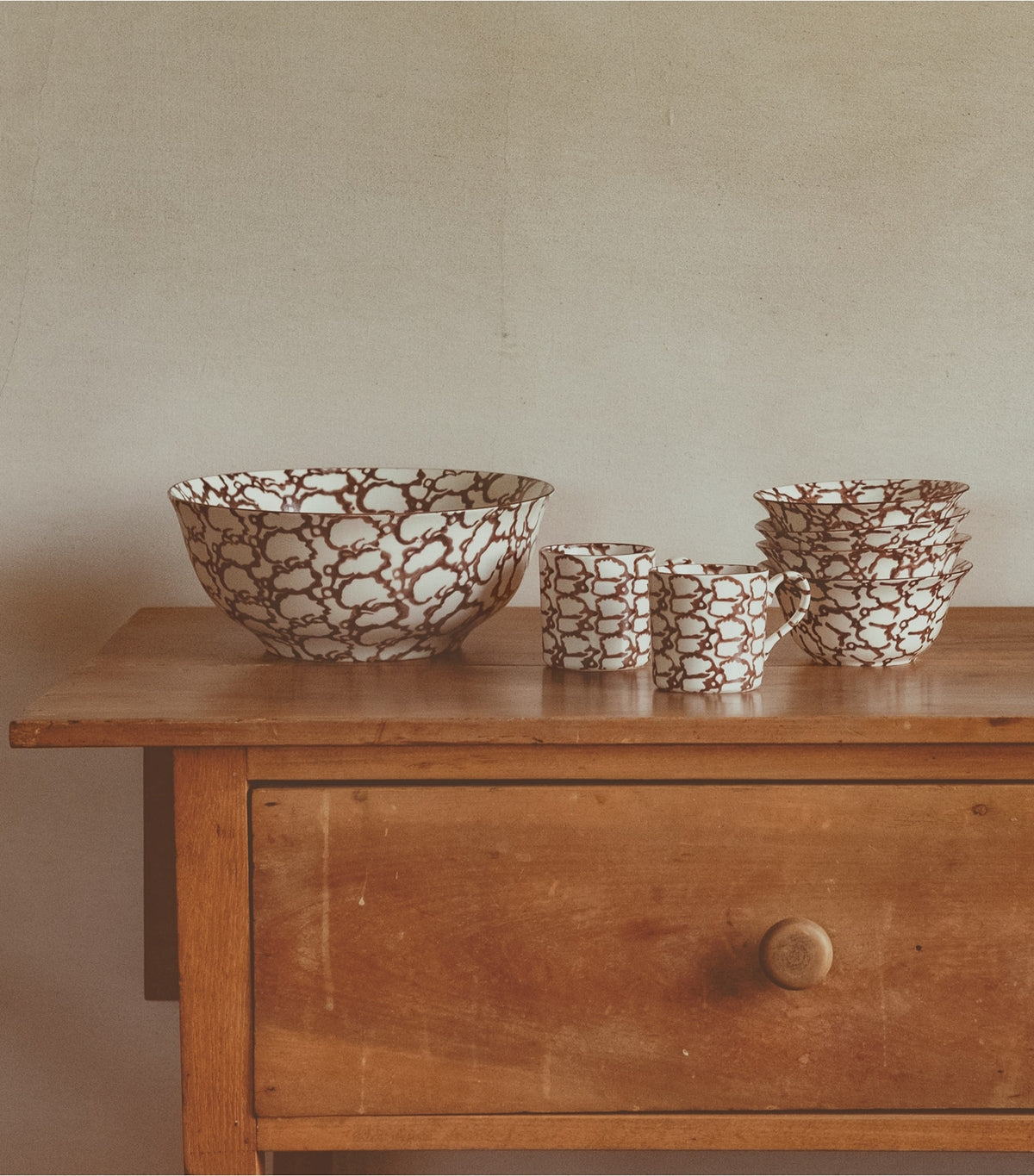 Spongeware Serving Bowl - Brown/Smoke Ring | Tory Burch Signature