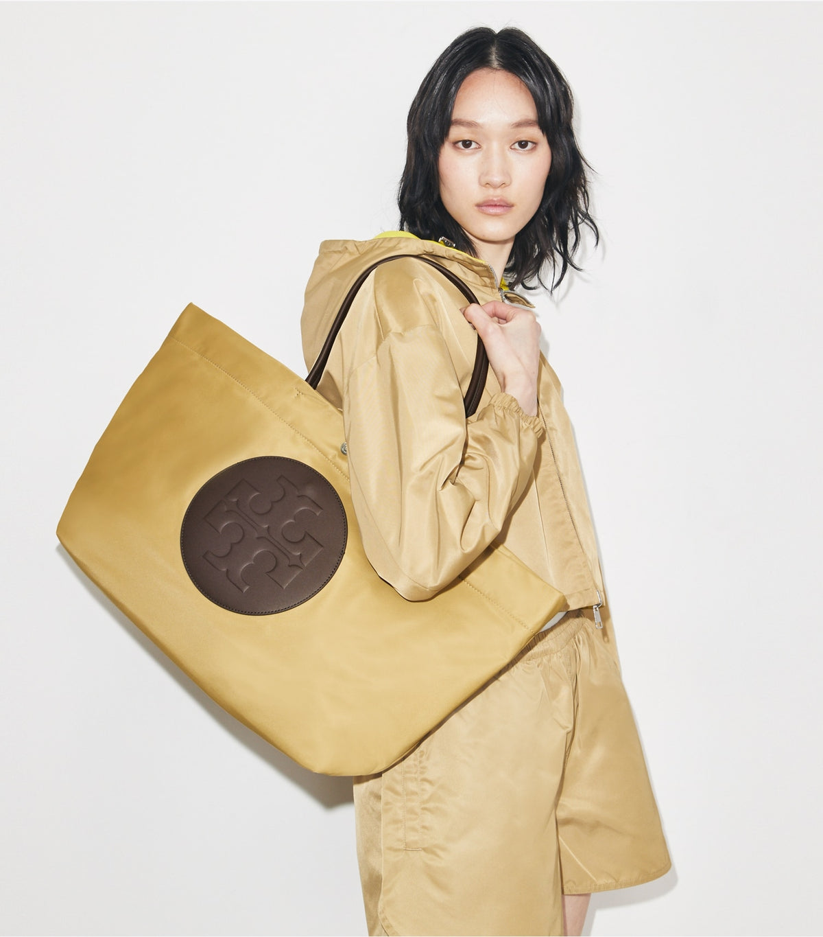 Ella Twist Reversible Tote - Wheat | Tory Burch Exclusive