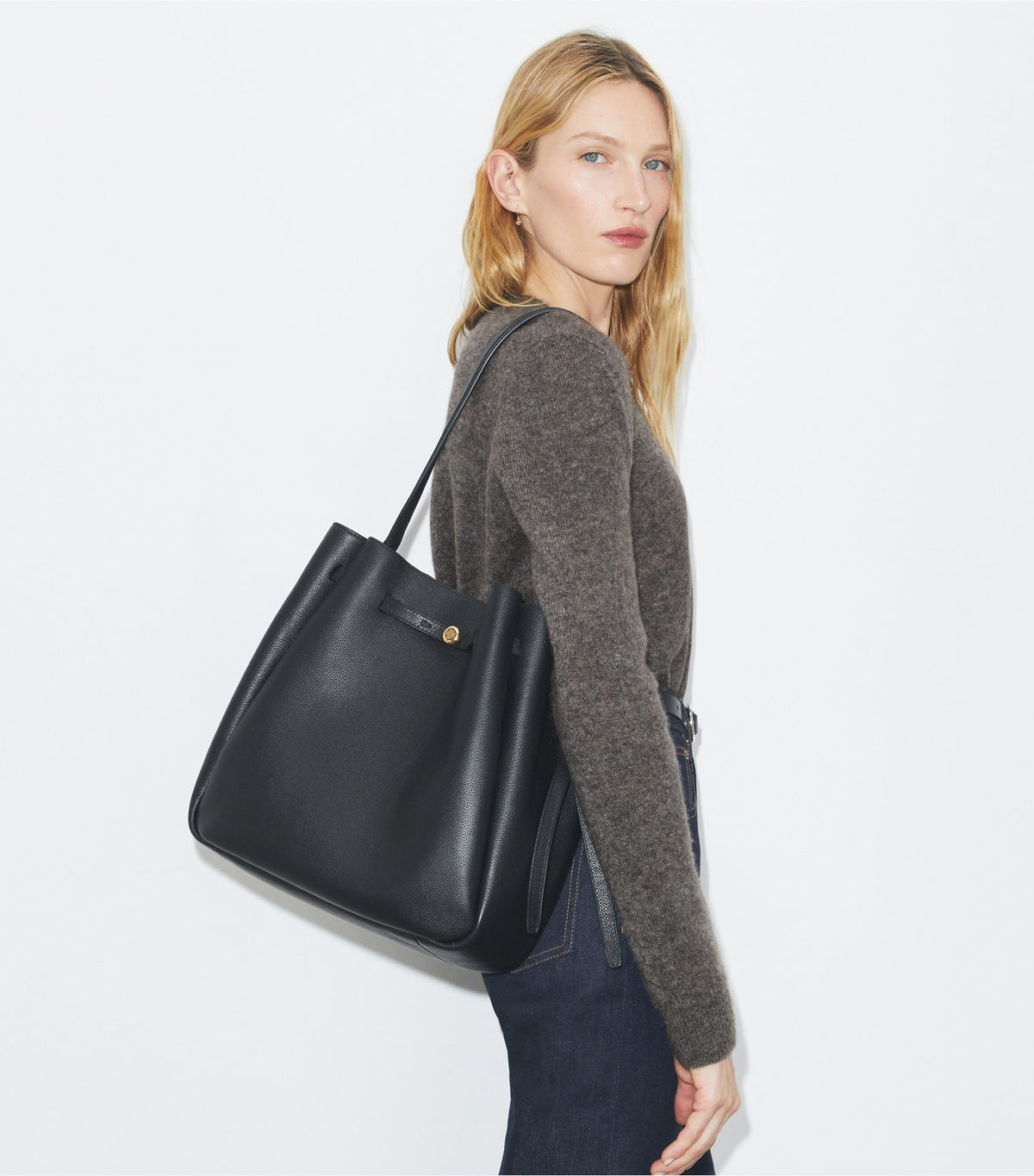 Large Romy Bucket Bag - Black | Tory Burch Smart Buy