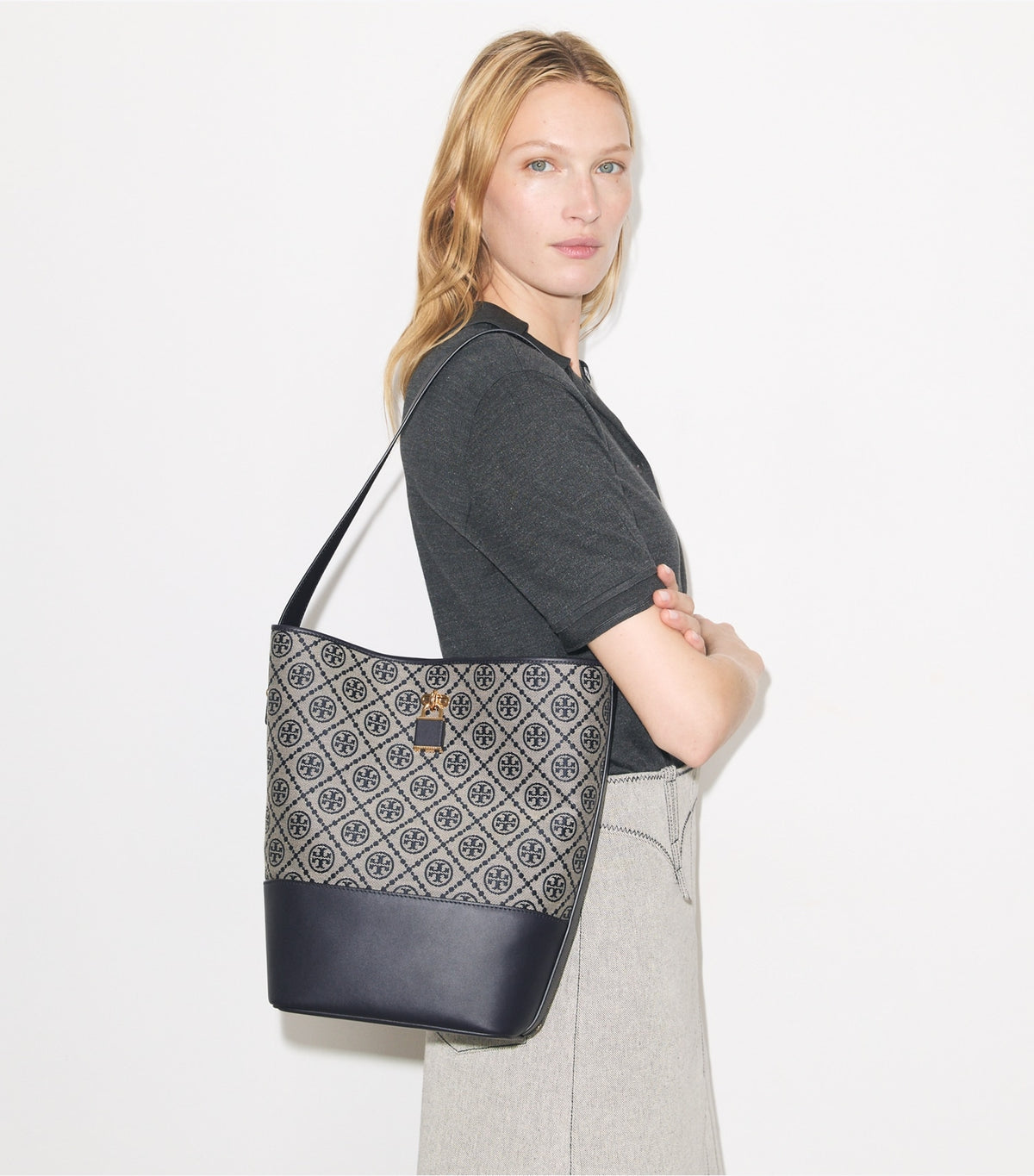 T Monogram Lock Slim Bucket Bag - Tory Navy | Tory Burch Signature